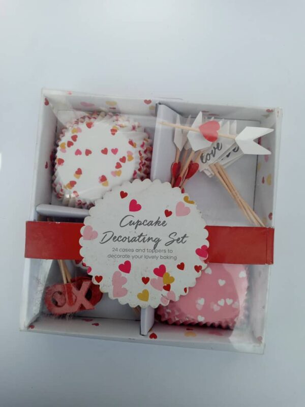 cupcake decorating set 24pk